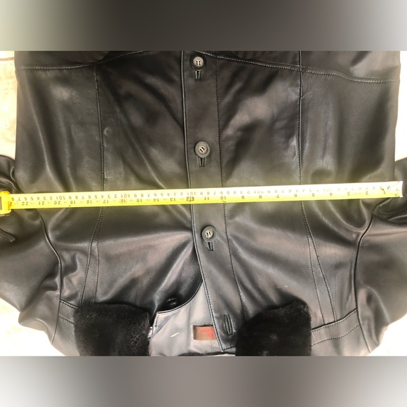 Vintage leather fur collard danier jacket - Picture 6 of 7